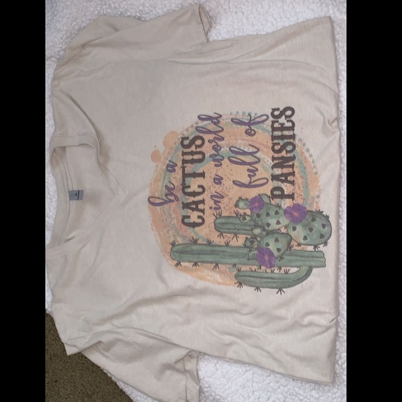 Clothes and Home Decor - Picture 6 of 8